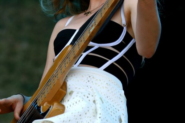 Este Haim: A Key Figure in the Modern Music Scene