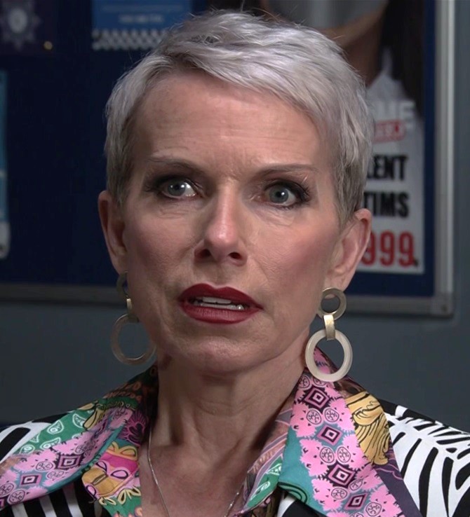 The Journey of Sue Devaney: A Dynamic Performer