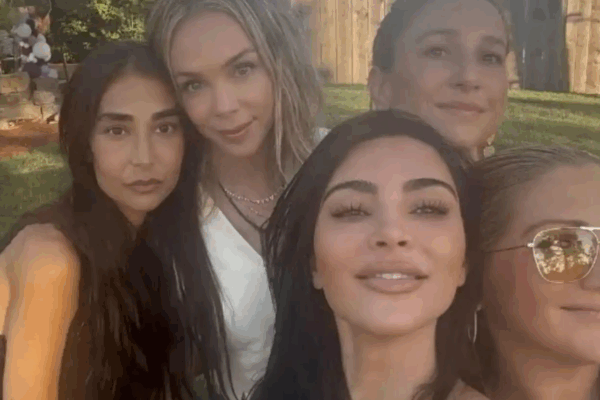 Exploring the Friendship between Kim Kardashian and Lindsay