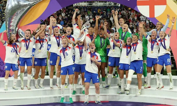 Who Presented the Medals at the Women’s Euro Final 2023?