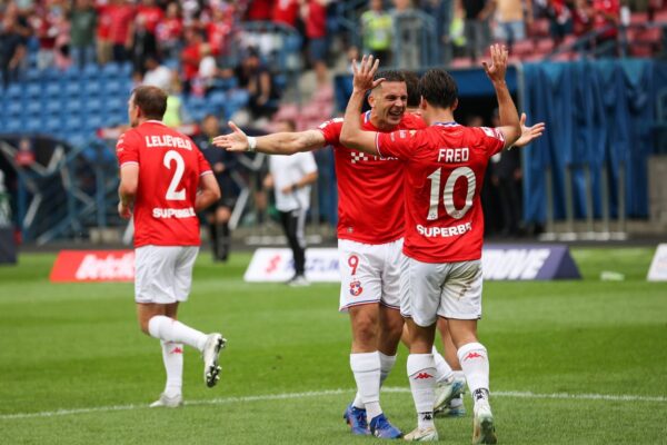 Wisła Kraków Faces Off Against ŁKS Łódź in Thrilling Encounter