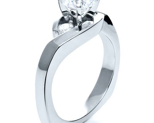 The Latest Trends in Engagement Rings for 2023