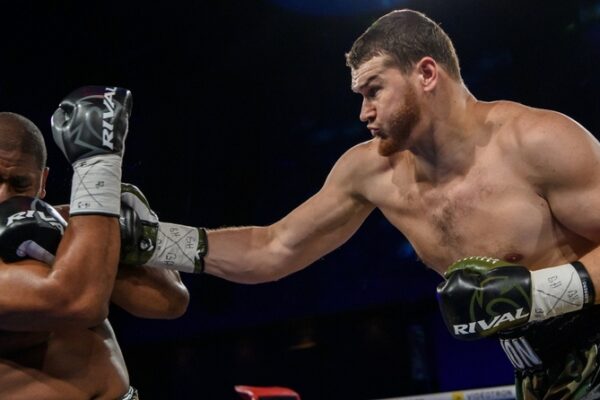 The Rise of Arslanbek Makhmudov in Professional Boxing