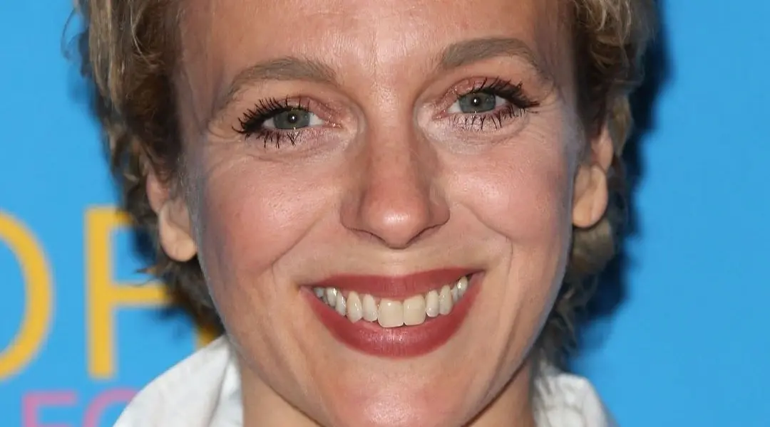 The Career and Impact of Amanda Abbington