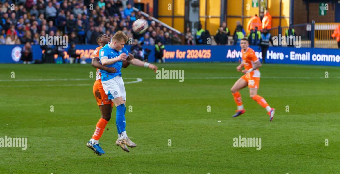 Blackpool vs Stockport: A Close Encounter on the Pitch