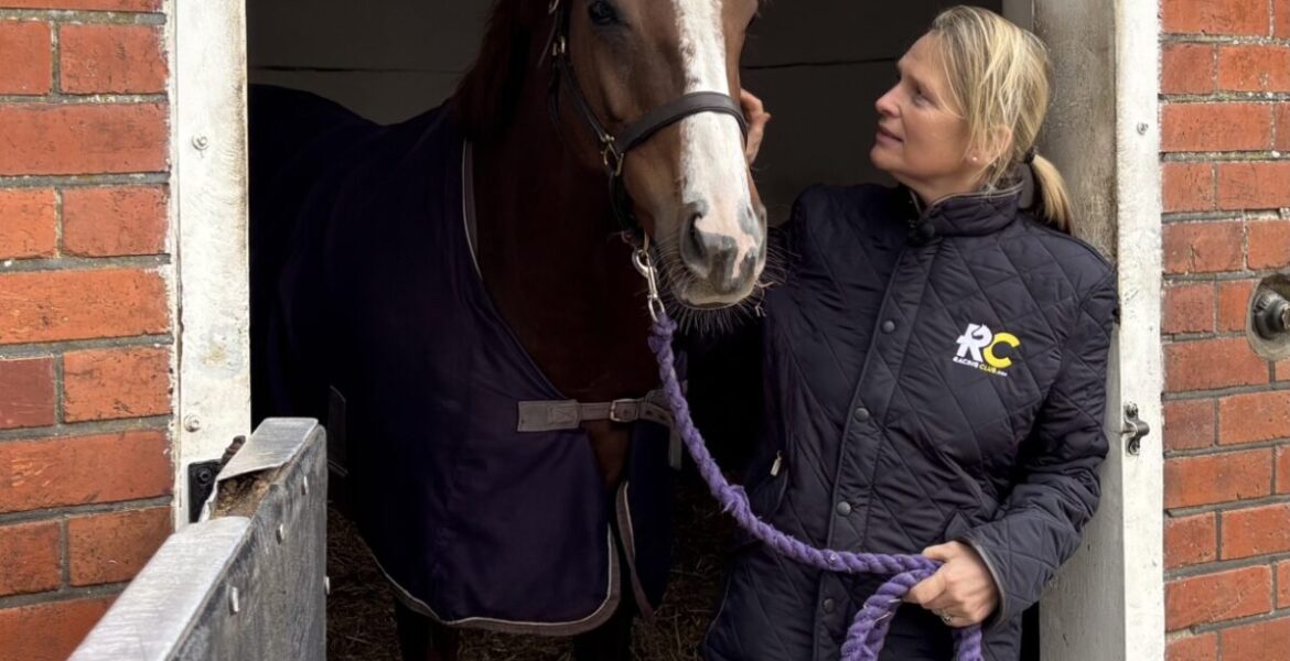 The Growing Influence of Emma Lavelle in Horse Racing