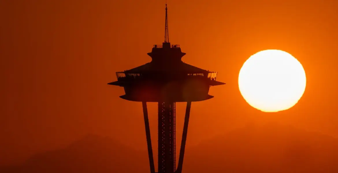 Current and Upcoming Seattle Weather Conditions