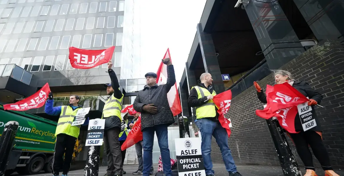 Recent Developments in South Western Railway Services