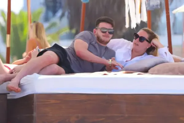 lauren fryer — GB news