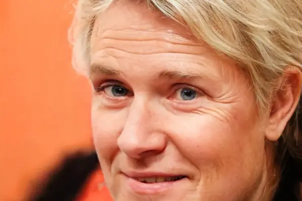 clocks go forward — GB news