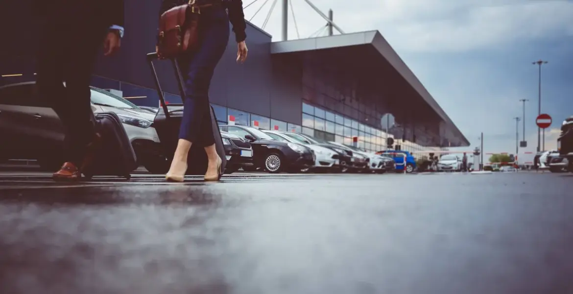 emirates flight status — GB news