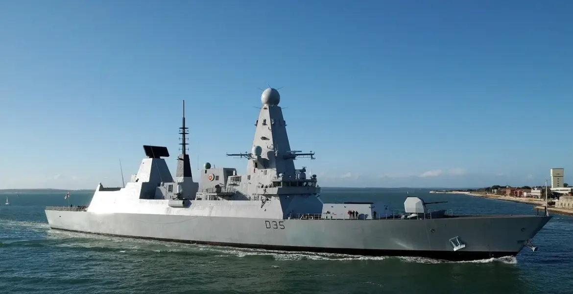 hms dragon — GB news