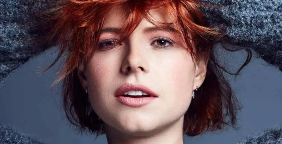 jessie buckley — GB news