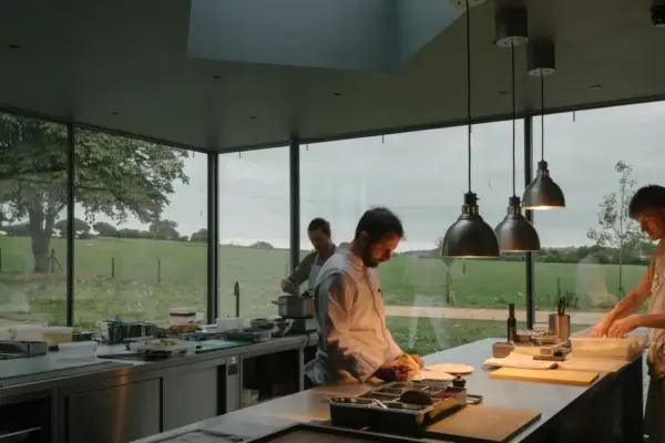 restaurant — GB news