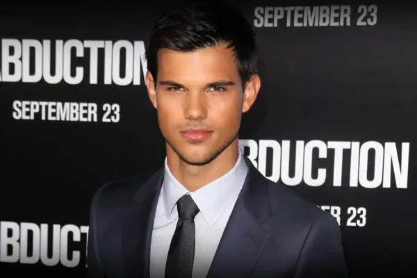 taylor lautner — GB news