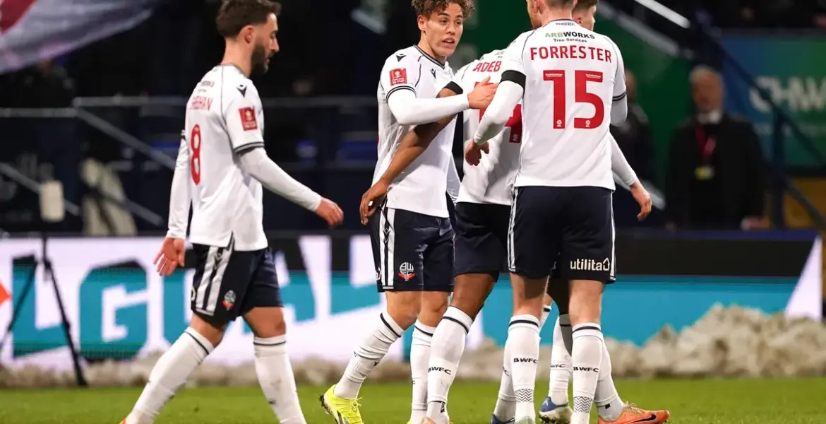 bolton vs stockport — GB news
