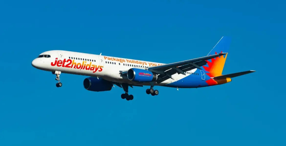 boy calms passenger jet2 flight — GB news